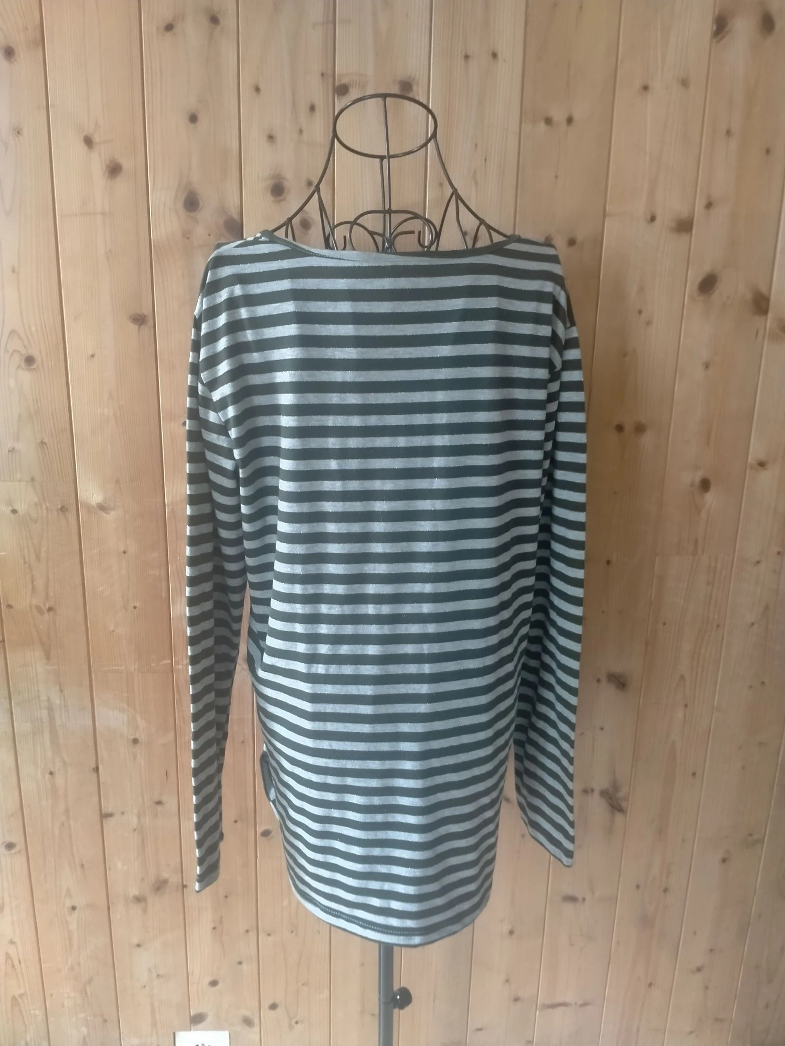Blusa feminina de manga longa verde cáqui e cinza Tamanho único Novo – photo 2